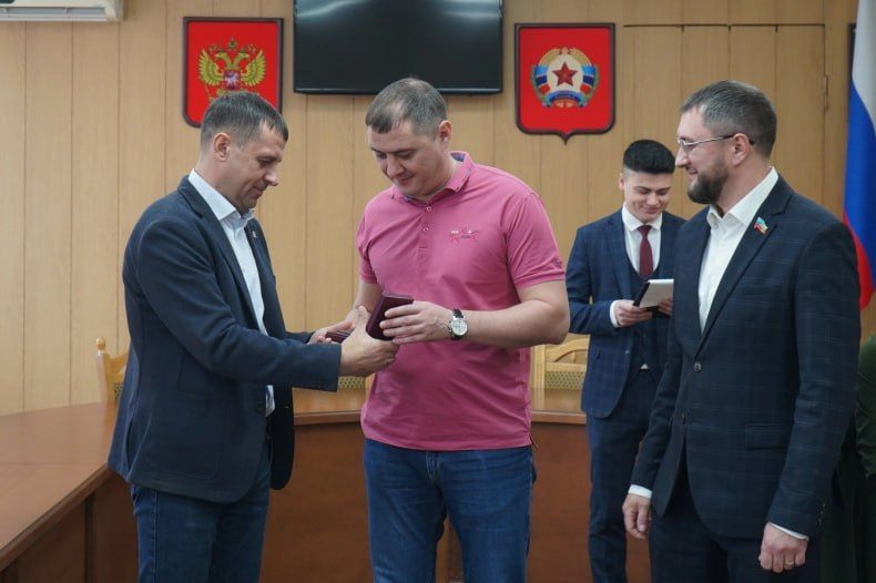ВрИП Главы округа Игорь Ковальчук выразил благодарность красноярским врачам за работу ВрИП Главы округа Игорь Ковальчук выразил благодарность красноярским врачам за работу