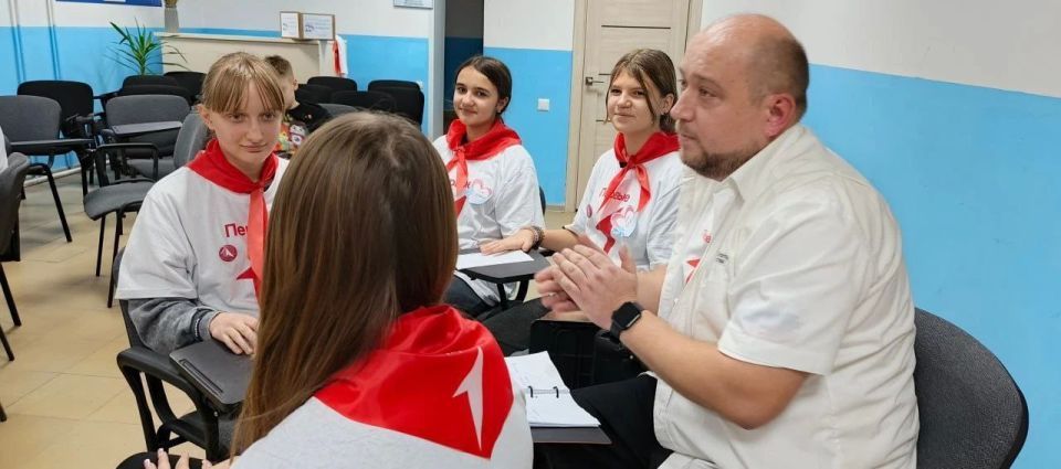 В Рубежном прошли дебаты молодежного дебатного турнира «Мнение Молодёжи» В Рубежном прошли дебаты молодежного дебатного турнира «Мнение Молодёжи»