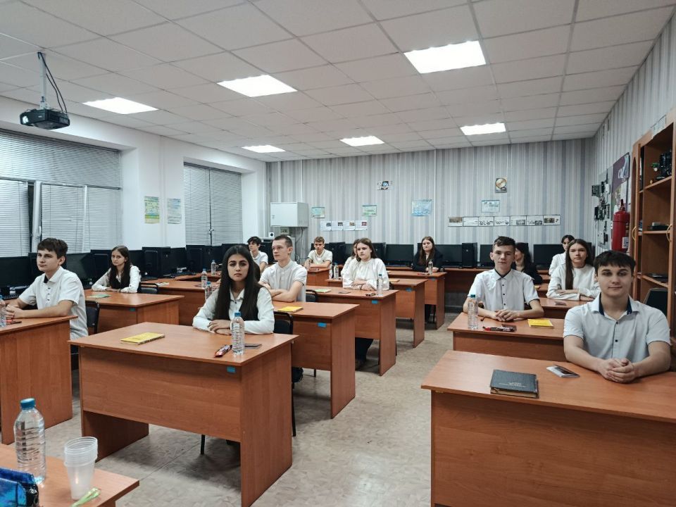 Выпускники Старобельского муниципального округа написали итоговое сочинение! Выпускники Старобельского муниципального округа написали итоговое сочинение!