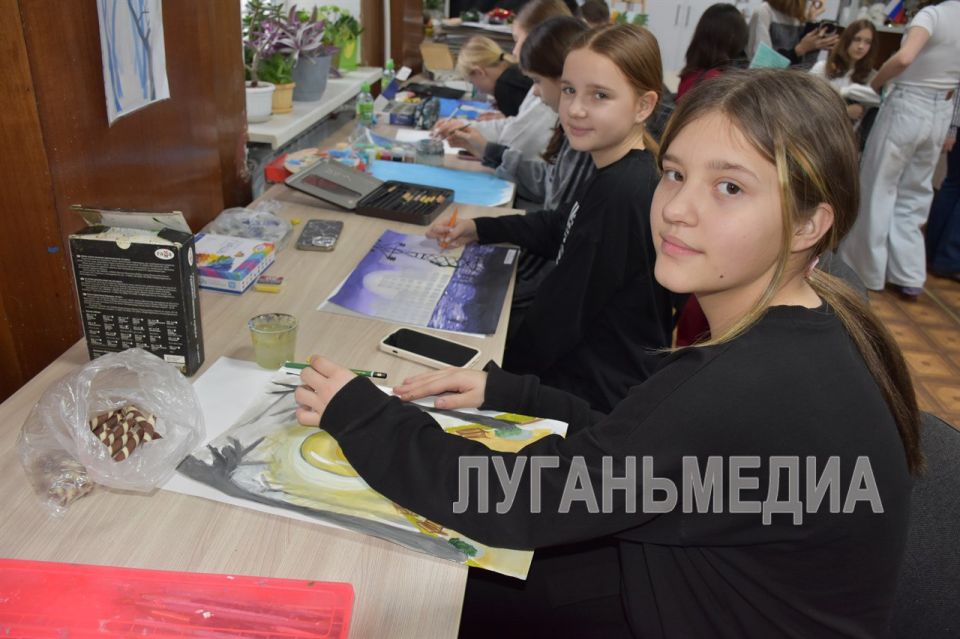 Работы юных художников из Первомайска ко Дню энергетика будут выставлены в Калуге Работы юных художников из Первомайска ко Дню энергетика будут выставлены в Калуге