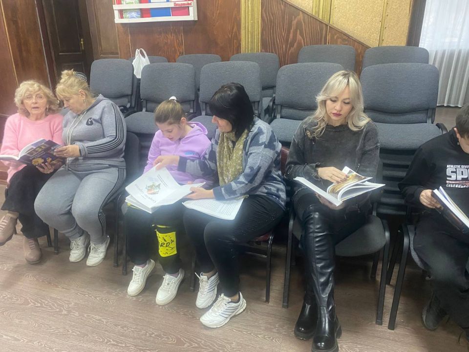 Дом культуры Александровска наладил тесную дружбу с российским ученым и популяризатором науки Дом культуры Александровска наладил тесную дружбу с российским ученым и популяризатором науки