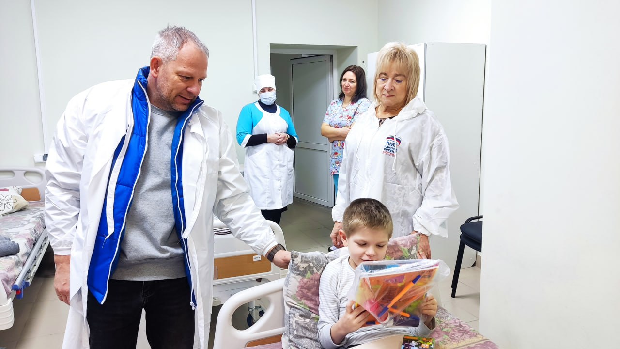 «Коробка храбрости» порадовала пациентов педиатрического отделения Станично-Луганской больницы «Коробка храбрости» порадовала пациентов педиатрического отделения Станично-Луганской больницы