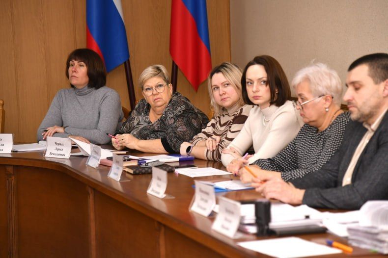 Проведено заседание Комиссии по делам несовершеннолетних и защите их прав Проведено заседание Комиссии по делам несовершеннолетних и защите их прав