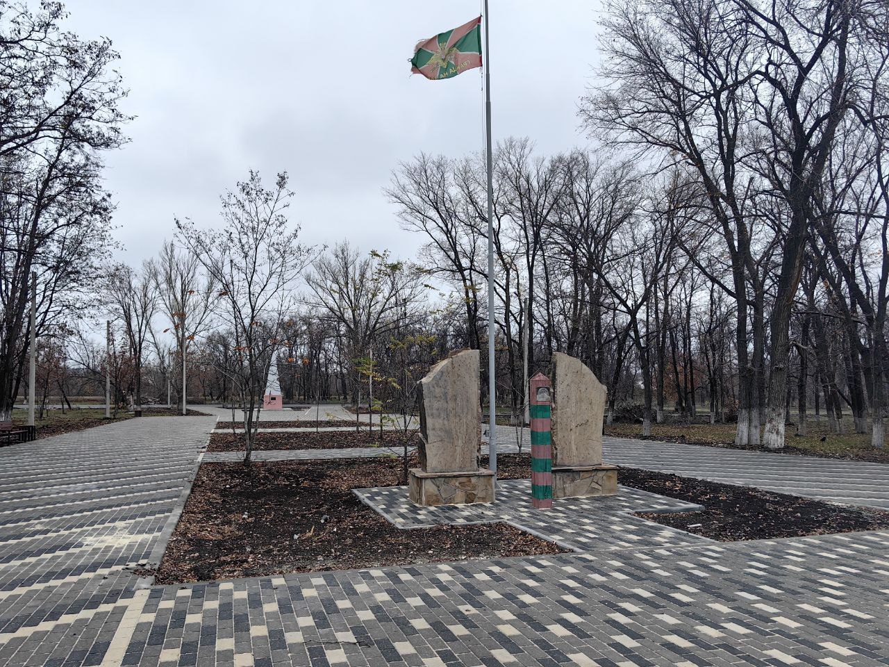 В парке им. Воровского Перевальского муниципального округа завершены работы по благоустройству