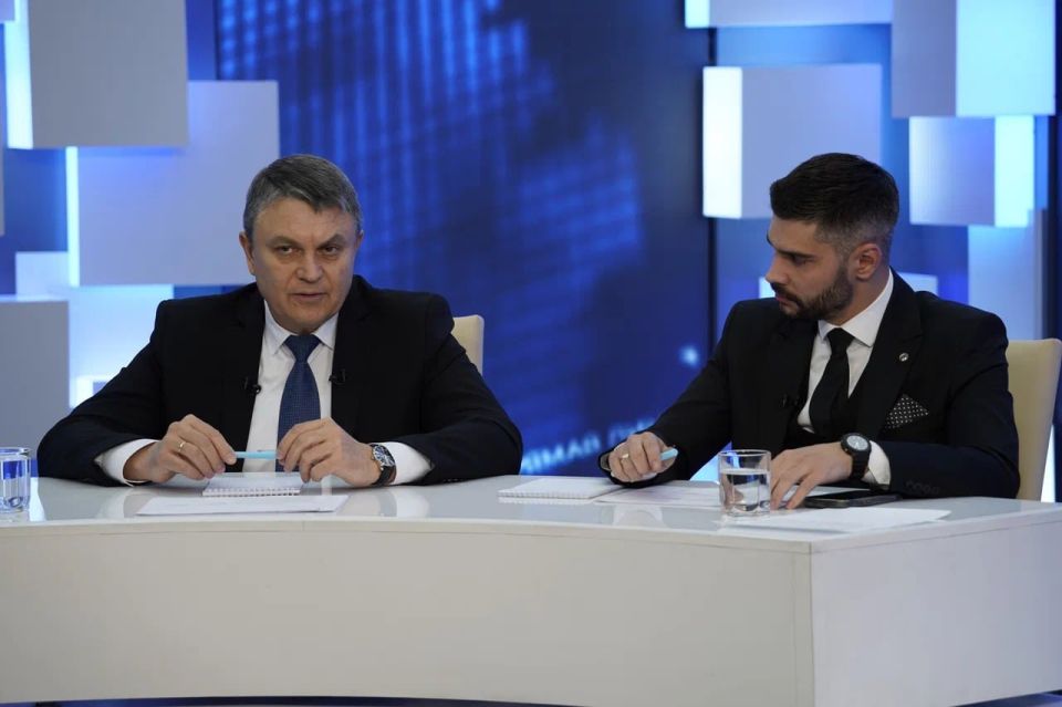 В понедельник, 1 декабря, Глава Луганской Народной Республики Леонид Пасечник провёл Прямую Линию с жителями региона