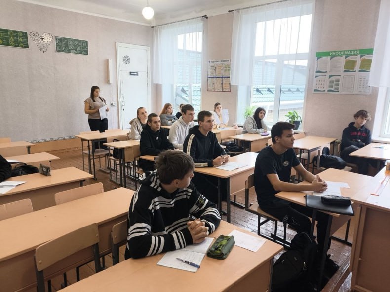 Школьники города Червонопартизанск ознакомились с правилами поведения при обнаружении беспилотников Школьники города Червонопартизанск ознакомились с правилами поведения при обнаружении беспилотников