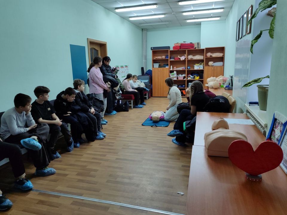 Профориентационная экскурсия прошла в Луганском центре медицины катастроф Профориентационная экскурсия прошла в Луганском центре медицины катастроф
