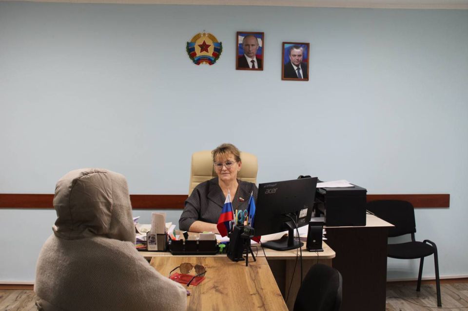 В Новопскове продолжается Декада приемов граждан, приуроченная к 24-летию ВПП "Единая Россия" В Новопскове продолжается Декада приемов граждан, приуроченная к 24-летию ВПП "Единая Россия"