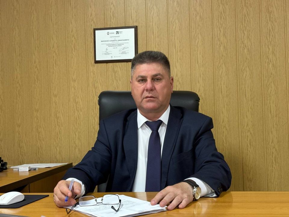 Сегодня отмечает День Рождения Альберт Николаевич Зинченко — Глава Станично-Луганского муниципального округа!