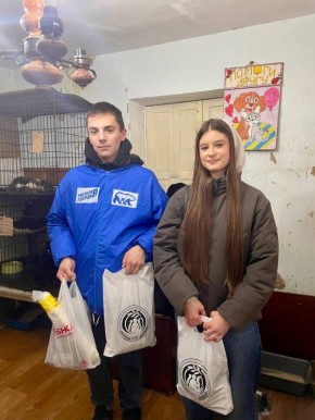 Молодогвардейцы ЛНР в ЛГПУ отметили день добровольца в приюте «Помоги другу»