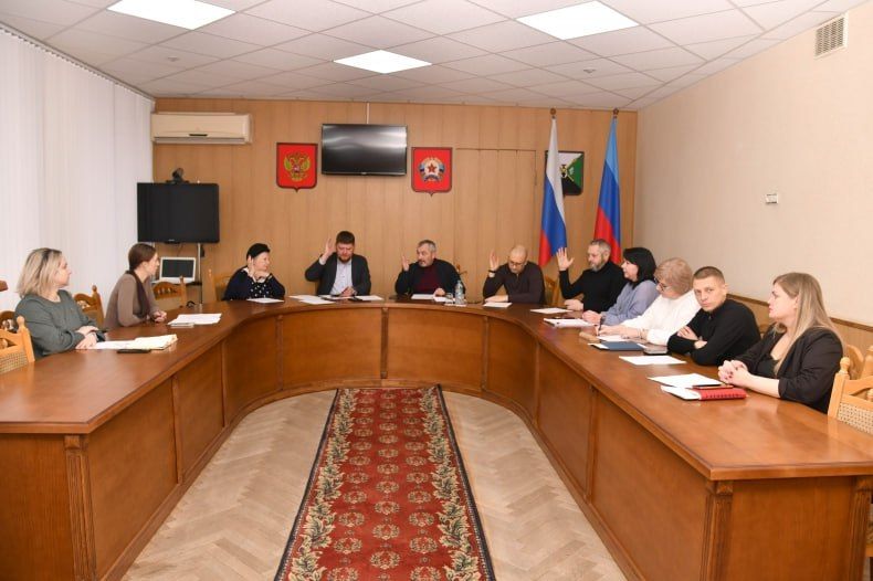Заседание постоянной комиссии Совета депутатов по правовой политике и связям с общественностью Заседание постоянной комиссии Совета депутатов по правовой политике и связям с общественностью