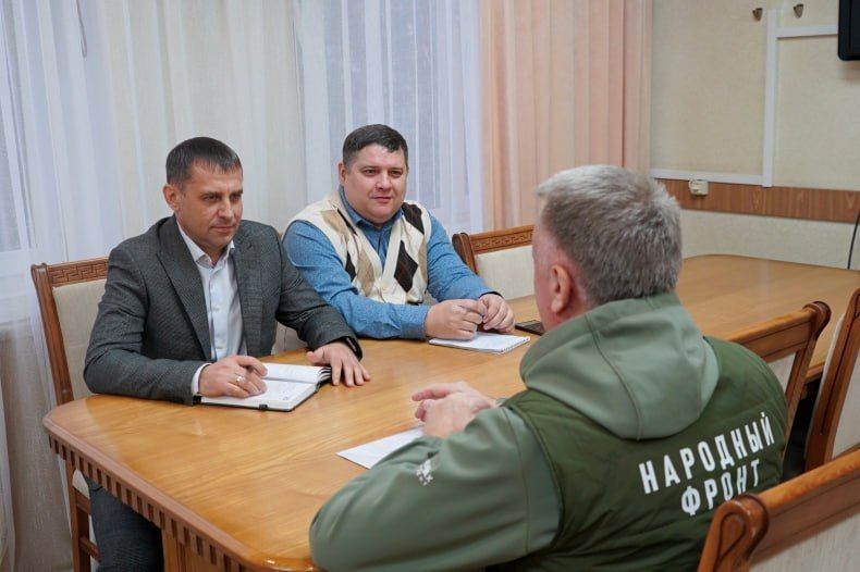 ВрИП Главы округа Игорь Ковальчук встретился с руководителем группы врачей из Красноярского края Сергеем Скрипкиным ВрИП Главы округа Игорь Ковальчук встретился с руководителем группы врачей из Красноярского края Сергеем Скрипкиным