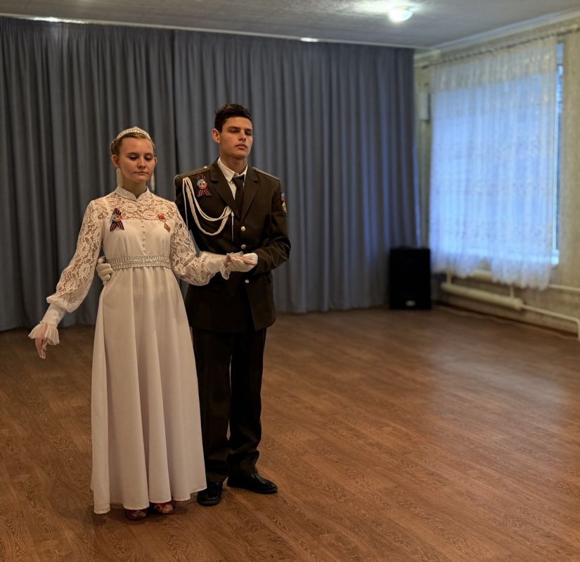 Сергей Козенко: Сегодня посетил финальную репетицию участников Почетной Вахты Памяти Пост №1 города Краснодона перед отъездом в столицу нашей Родины – город Москву Сергей Козенко: Сегодня посетил финальную репетицию участников Почетной Вахты Памяти Пост №1 города Краснодона перед отъездом в столицу нашей Родины – город Москву