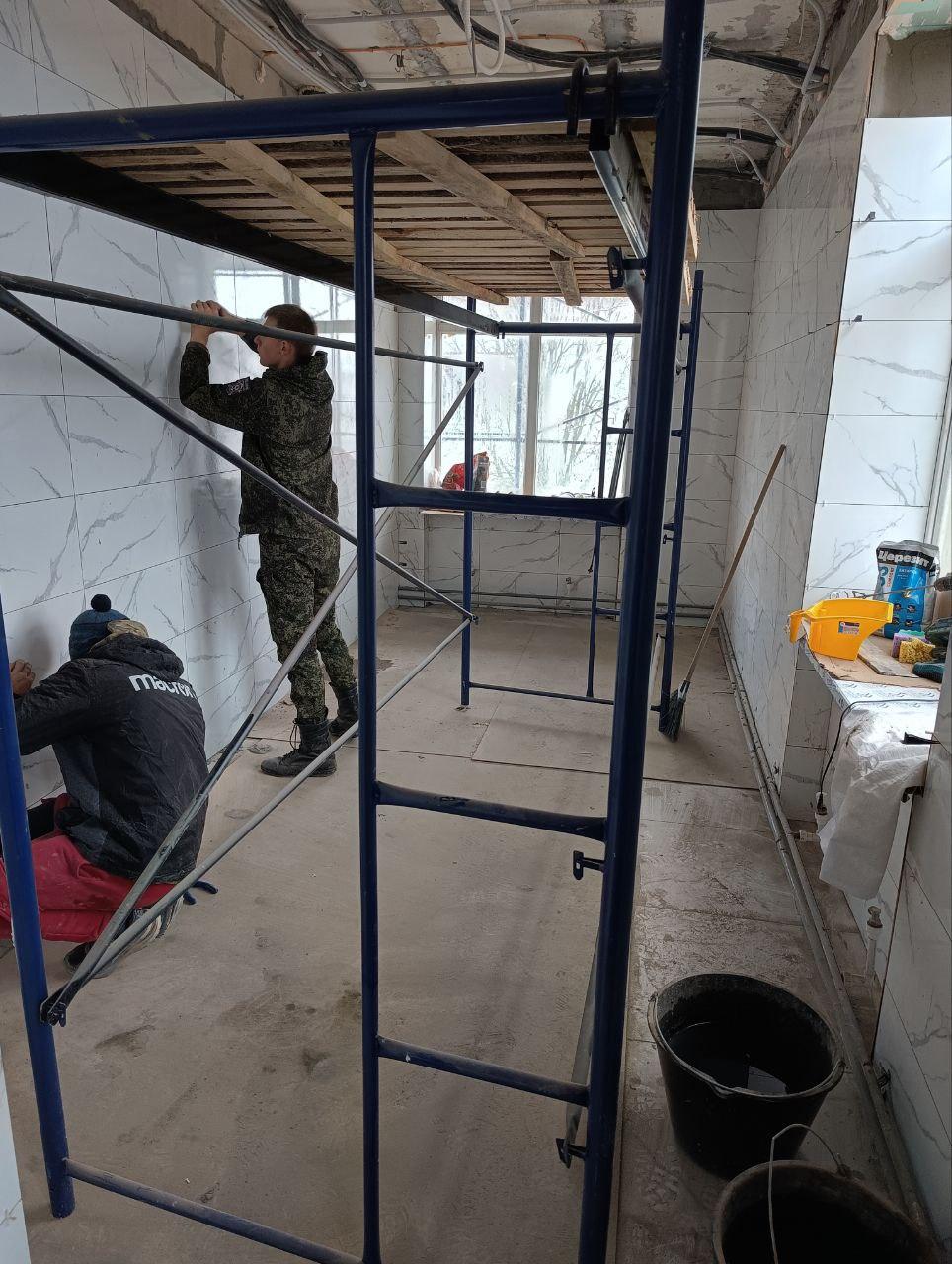 В здании Администрации Беловодского МО при участии региона-шефа начали подготовку площадки под пожарную лестницу В здании Администрации Беловодского МО при участии региона-шефа начали подготовку площадки под пожарную лестницу