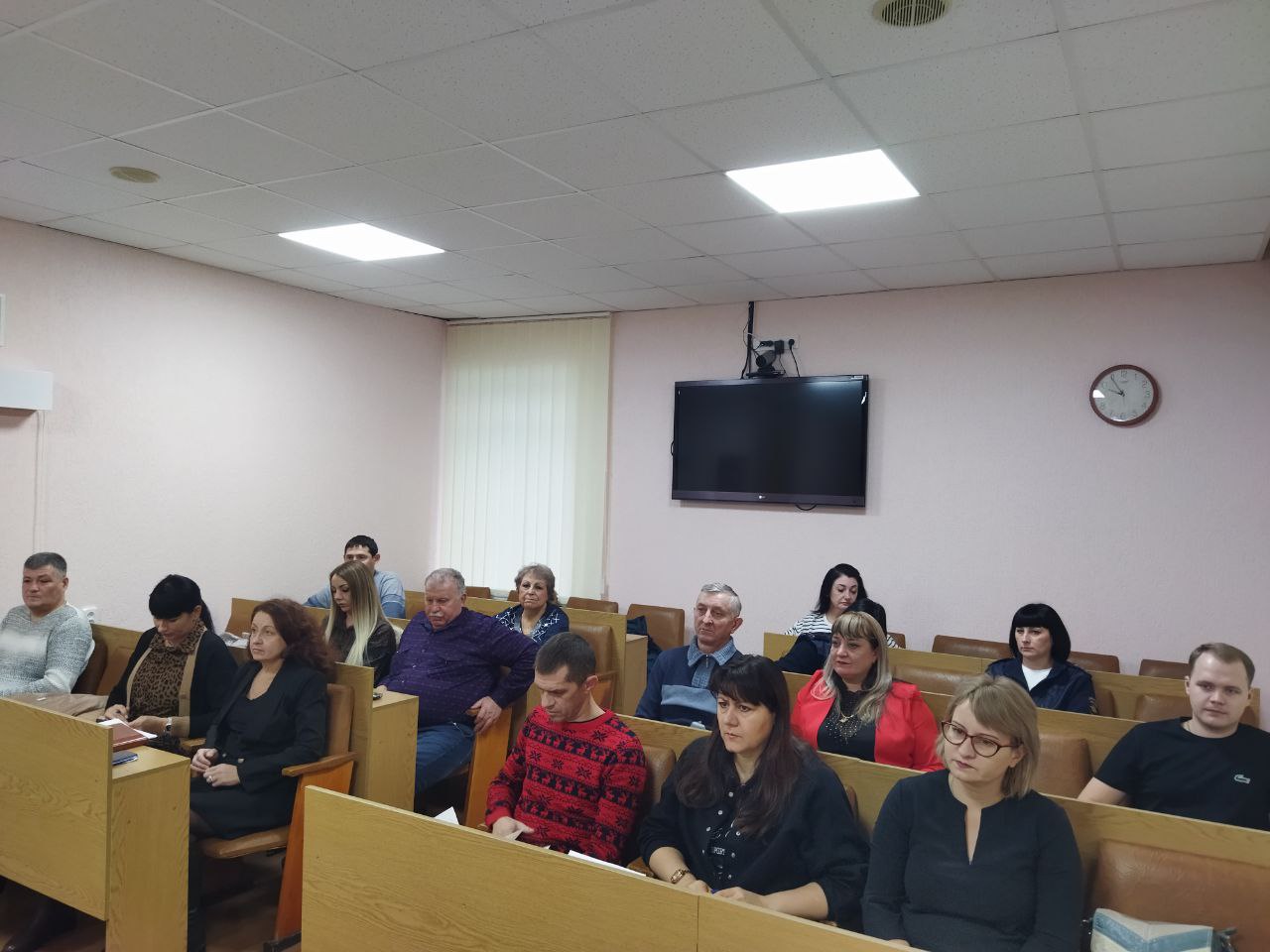 С наступлением новогодних и рождественских праздников увеличивается количество массовых мероприятий, что требует особого внимания к вопросам пожарной безопасности С наступлением новогодних и рождественских праздников увеличивается количество массовых мероприятий, что требует особого внимания к вопросам пожарной безопасности