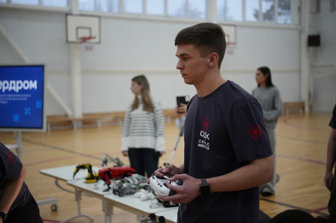 Молодёжь ЛНР внесет вклад в развитие российской промышленности Молодёжь ЛНР внесет вклад в развитие российской промышленности