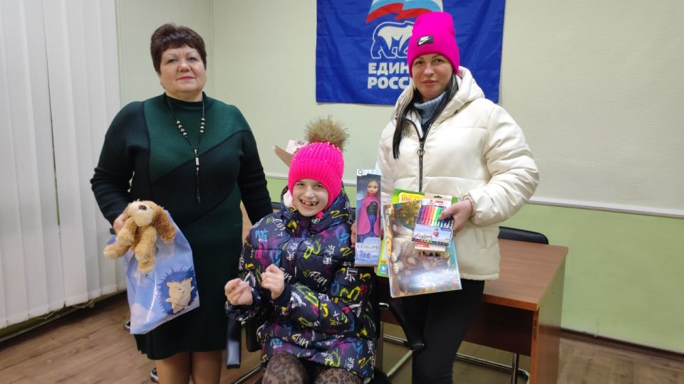 В Молодогвардейске провели акцию «Забота рядом» в рамках Декады добрых дел Единой России В Молодогвардейске провели акцию «Забота рядом» в рамках Декады добрых дел Единой России