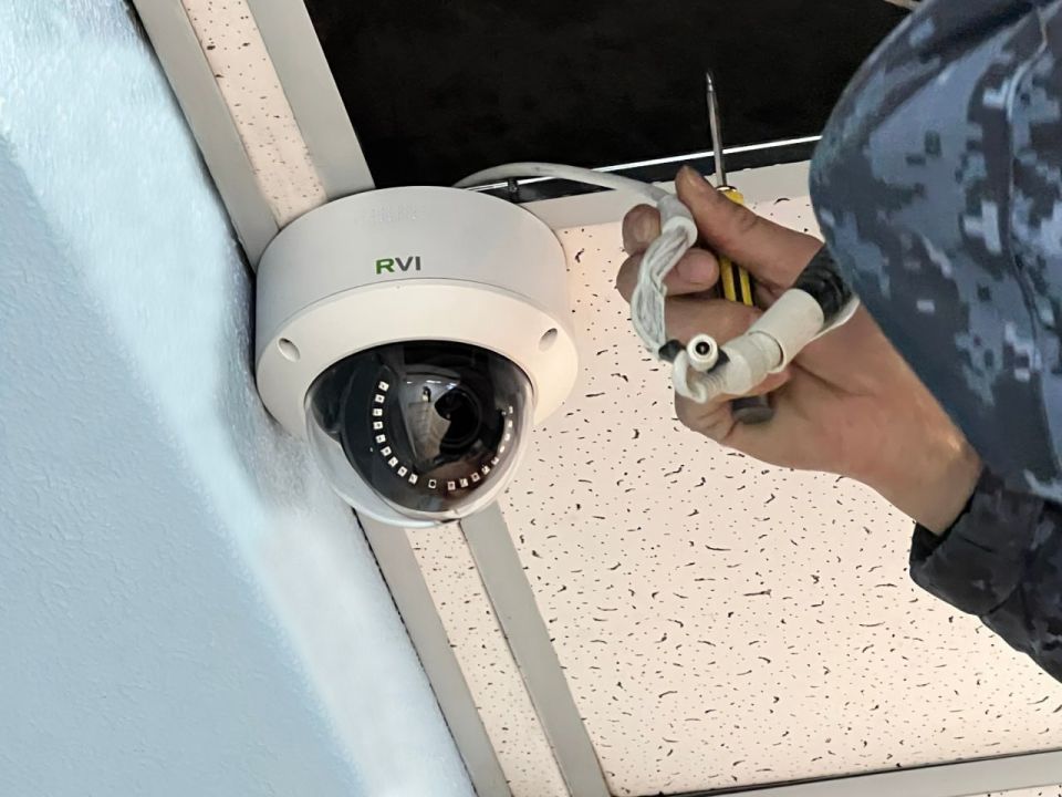 Сегодня свой профессиональный праздник отмечают сотрудники службы инженерно-технического обеспечения и вооружения уголовно-исполнительной системы Российской Федерации Сегодня свой профессиональный праздник отмечают сотрудники службы инженерно-технического обеспечения и вооружения уголовно-исполнительной системы Российской Федерации