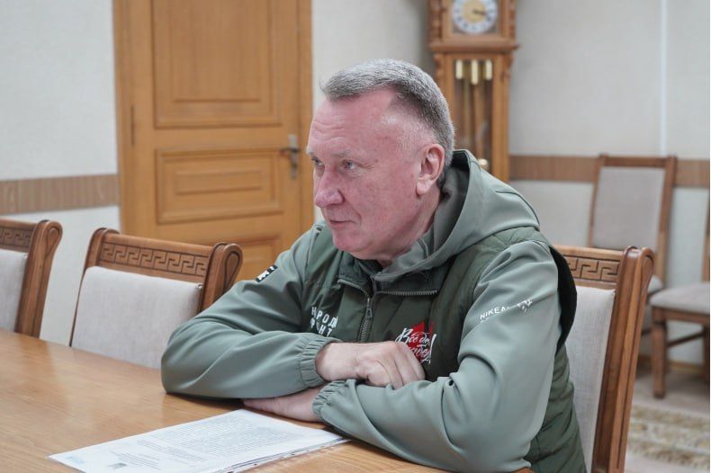 ВрИП Главы округа Игорь Ковальчук встретился с руководителем группы врачей из Красноярского края Сергеем Скрипкиным ВрИП Главы округа Игорь Ковальчук встретился с руководителем группы врачей из Красноярского края Сергеем Скрипкиным