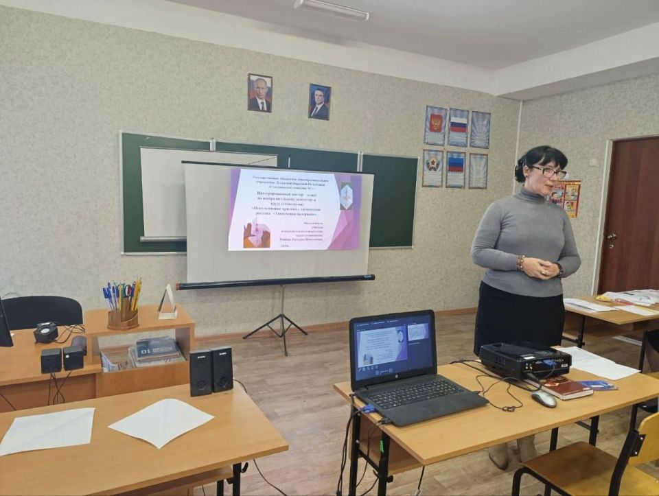 Преподаватели музыки и ИЗО из ЛНР повышают эффективность Преподаватели музыки и ИЗО из ЛНР повышают эффективность