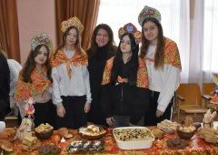 В Брянковском колледже ЛГПУ состоялась благотворительная ярмарка «Верь в добро», приуроченная к празднованию Дня волонтёра В Брянковском колледже ЛГПУ состоялась благотворительная ярмарка «Верь в добро», приуроченная к празднованию Дня волонтёра