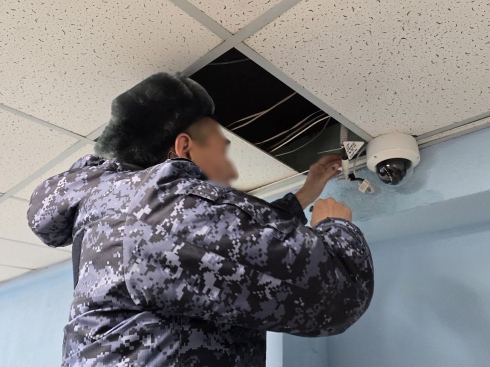 Сегодня свой профессиональный праздник отмечают сотрудники службы инженерно-технического обеспечения и вооружения уголовно-исполнительной системы Российской Федерации Сегодня свой профессиональный праздник отмечают сотрудники службы инженерно-технического обеспечения и вооружения уголовно-исполнительной системы Российской Федерации