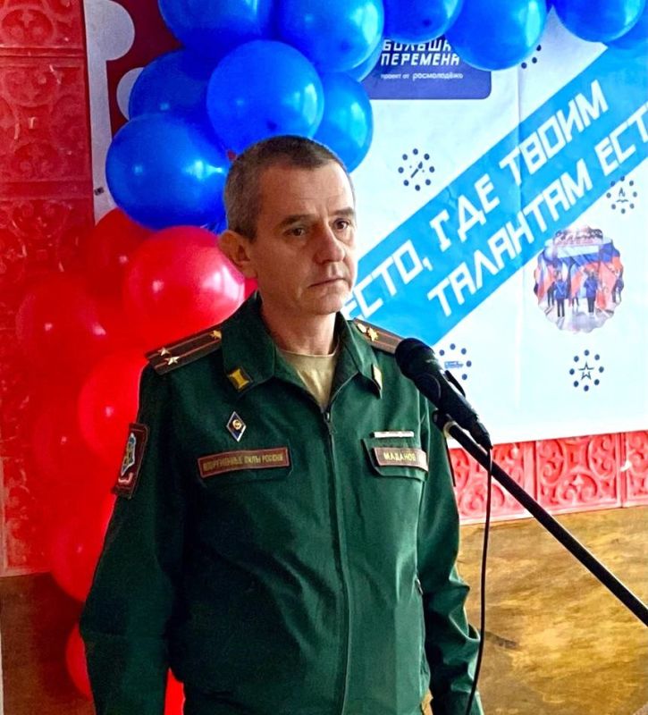 Марина Филиппова: В Дмитровской школе открыта «Парта Героя»: память и вдохновение для новых поколений Марина Филиппова: В Дмитровской школе открыта «Парта Героя»: память и вдохновение для новых поколений