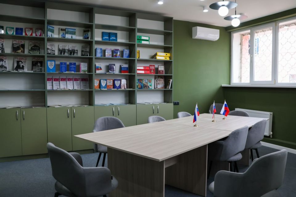В Перевальске открыли модельную библиотеку нового поколения «Библиопортал» В Перевальске открыли модельную библиотеку нового поколения «Библиопортал»