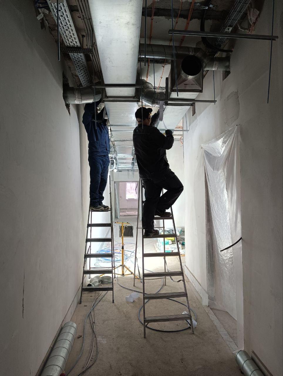 В здании Администрации Беловодского МО при участии региона-шефа начали подготовку площадки под пожарную лестницу В здании Администрации Беловодского МО при участии региона-шефа начали подготовку площадки под пожарную лестницу