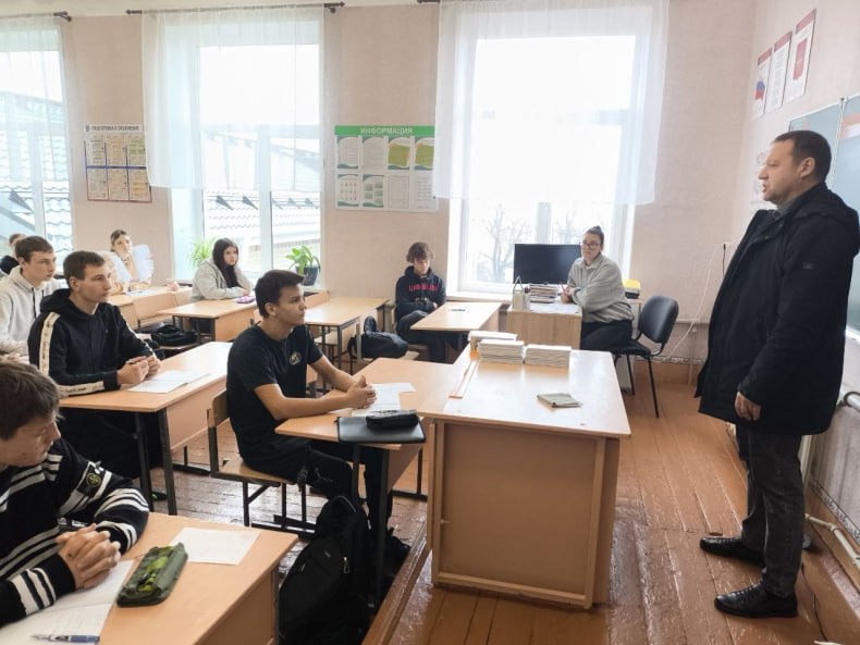 Школьники города Червонопартизанск ознакомились с правилами поведения при обнаружении беспилотников Школьники города Червонопартизанск ознакомились с правилами поведения при обнаружении беспилотников