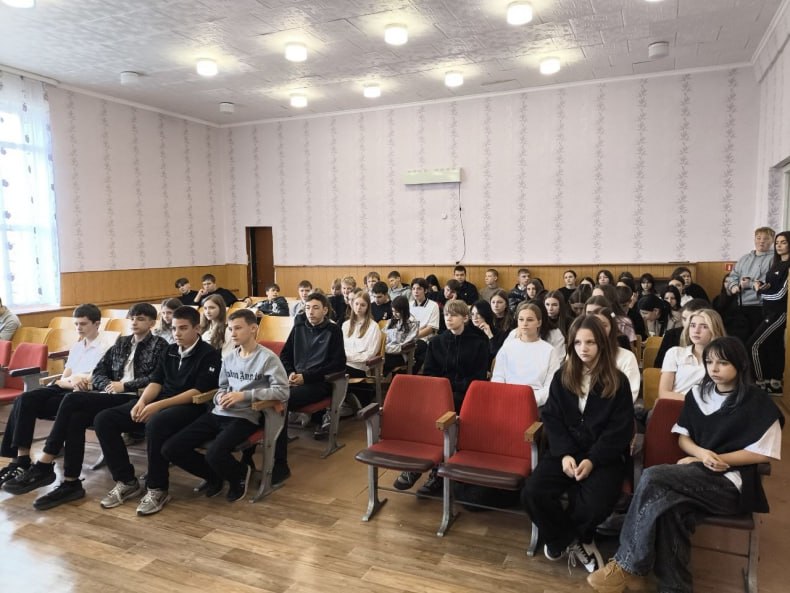 Школьники города Червонопартизанск ознакомились с правилами поведения при обнаружении беспилотников Школьники города Червонопартизанск ознакомились с правилами поведения при обнаружении беспилотников