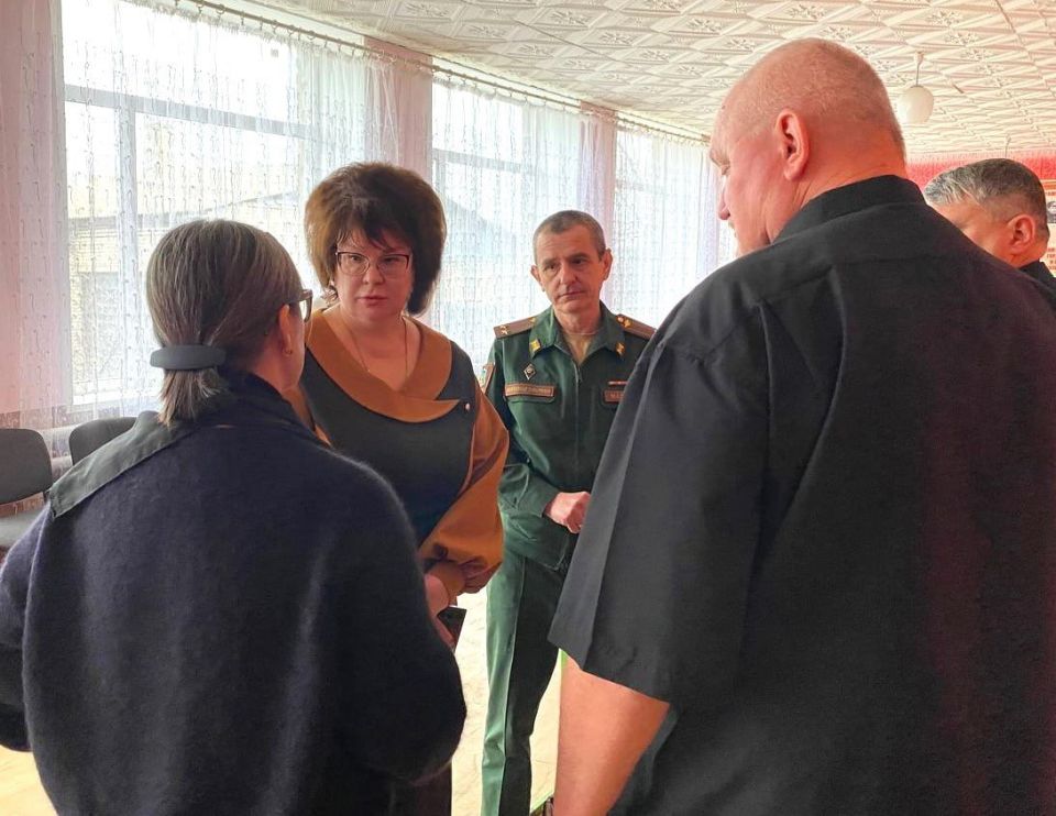 Марина Филиппова: В Дмитровской школе открыта «Парта Героя»: память и вдохновение для новых поколений Марина Филиппова: В Дмитровской школе открыта «Парта Героя»: память и вдохновение для новых поколений
