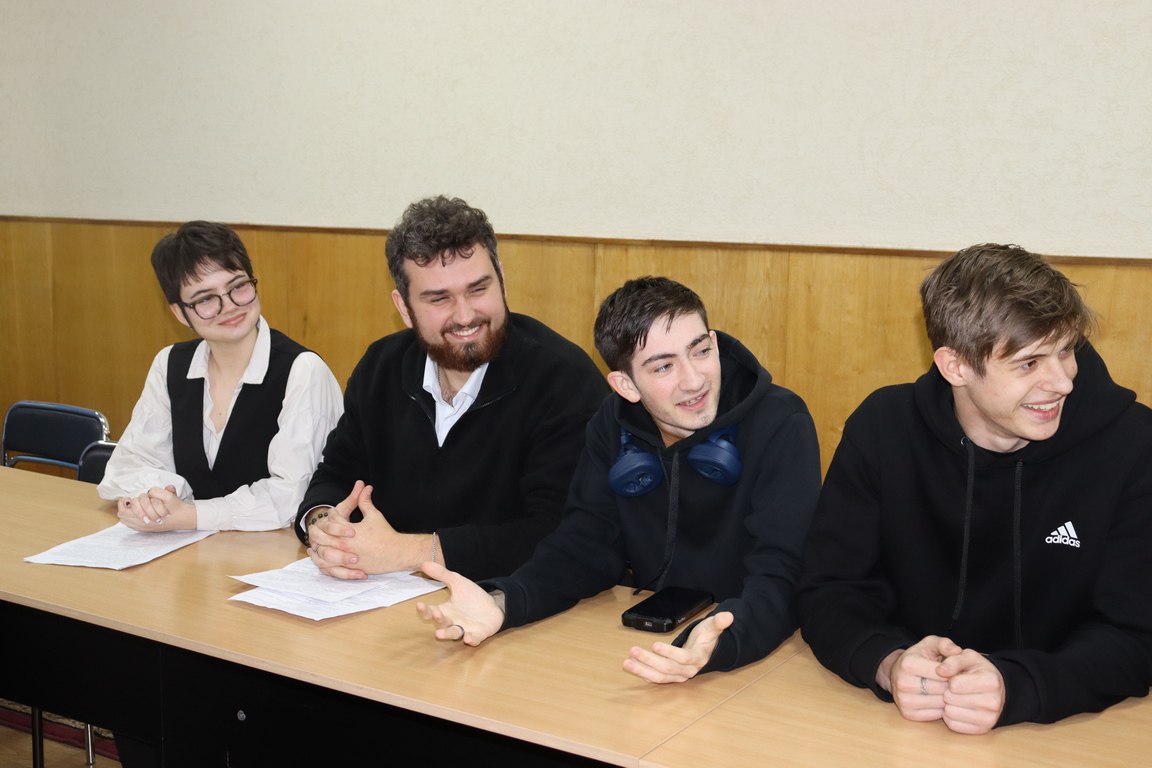 В Стаханове прошла защита проектов кандидатов в Молодёжный совет В Стаханове прошла защита проектов кандидатов в Молодёжный совет