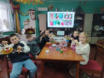     " "  " "        .   -    