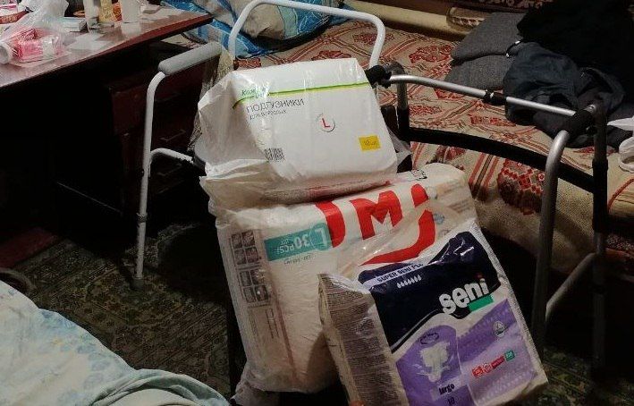 Муниципальный депутат Александр Рыбалка помог маломобильной жительнице Станицы Луганской Муниципальный депутат Александр Рыбалка помог маломобильной жительнице Станицы Луганской