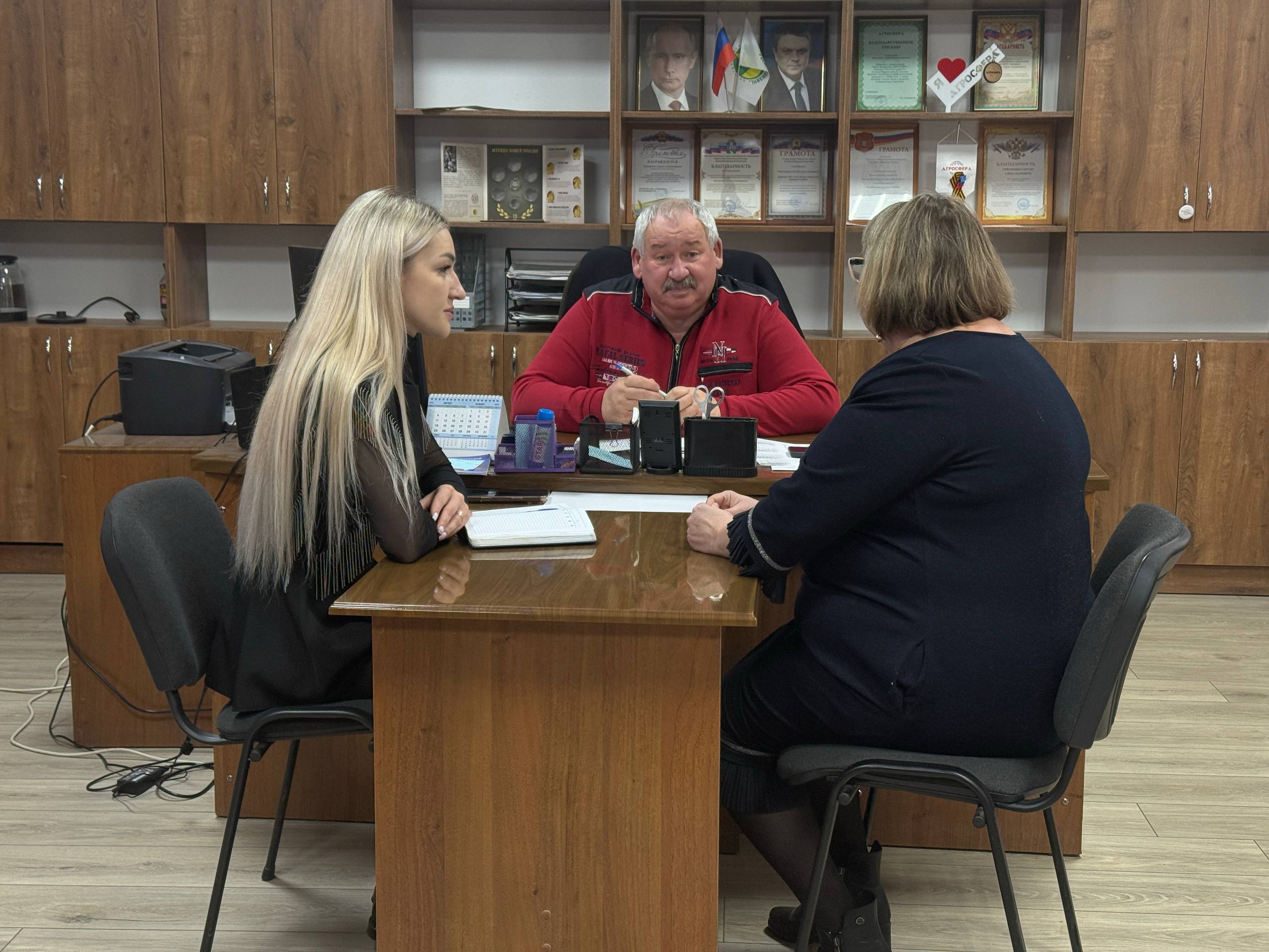 Рабочий визит в Обособленное Подразделение Марковский регион ООО "Агросфера" Рабочий визит в Обособленное Подразделение Марковский регион ООО "Агросфера"