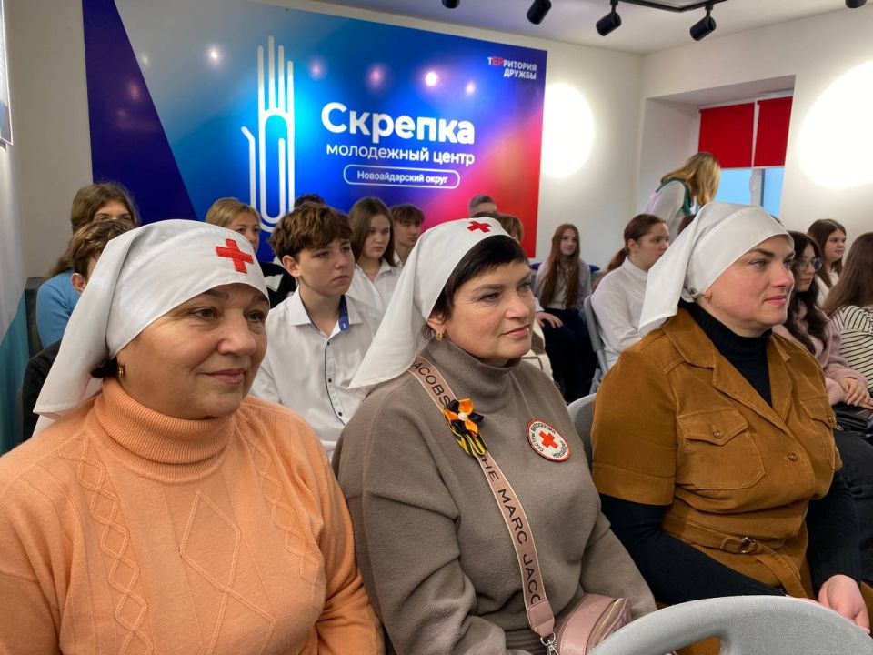 Марина Филиппова: Сердца, полные добра: юные новоайдарцы получили свои волонтерские книжки! Марина Филиппова: Сердца, полные добра: юные новоайдарцы получили свои волонтерские книжки!