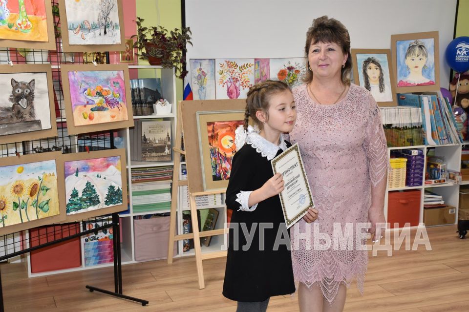 В Первомайске открылась первая городская выставка, посвященная Международному дню художника В Первомайске открылась первая городская выставка, посвященная Международному дню художника