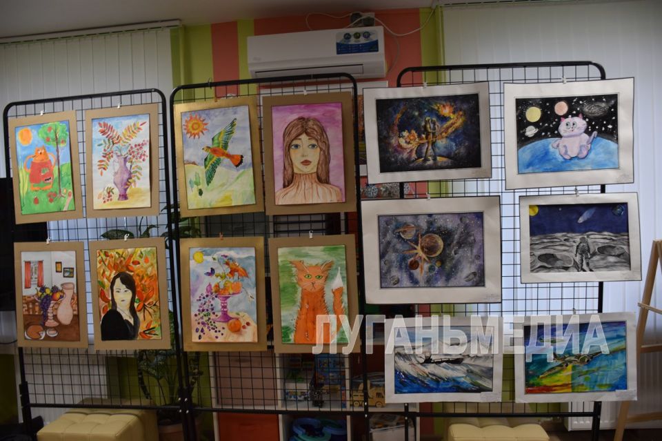 В Первомайске открылась первая городская выставка, посвященная Международному дню художника В Первомайске открылась первая городская выставка, посвященная Международному дню художника