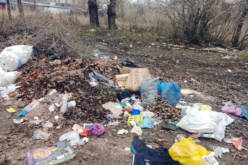 Уборка несанкционированных свалок в Червонопартизанске продолжается
