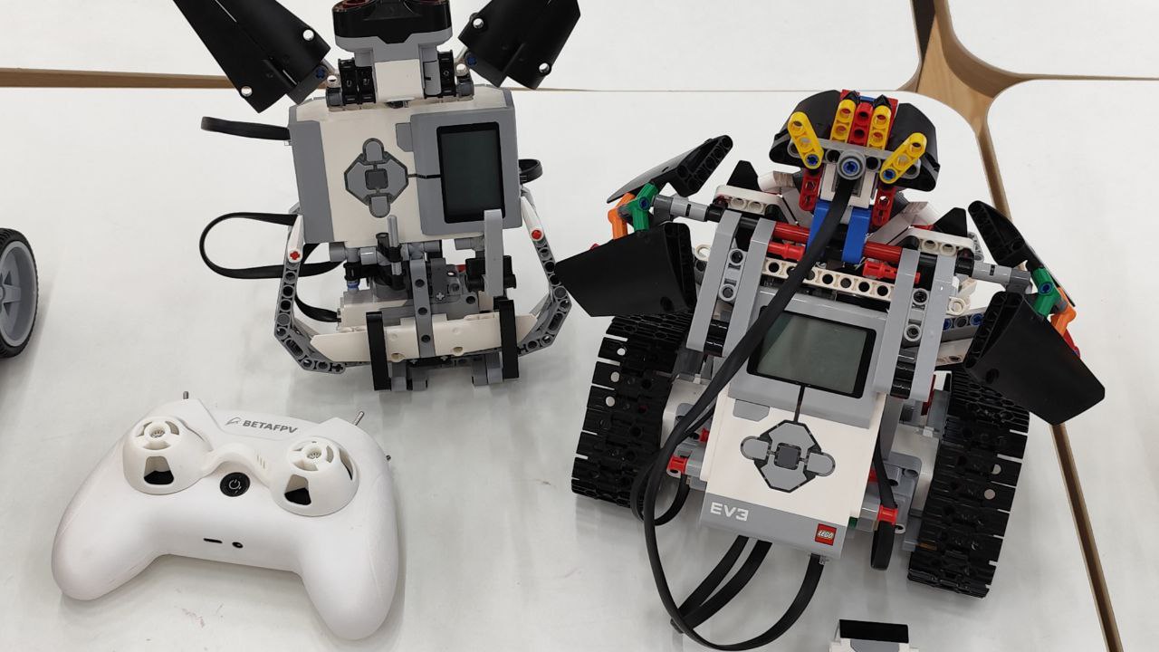 «КИБЕРДРОМ» – СТАРТОВАЯ ТОЧКА ТЕХНОЛОГИЧЕСКОГО БУДУЩЕГО ЛНР И РОССИИ «КИБЕРДРОМ» – СТАРТОВАЯ ТОЧКА ТЕХНОЛОГИЧЕСКОГО БУДУЩЕГО ЛНР И РОССИИ