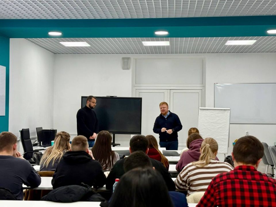 Иван Кусов: Сегодня выдалась возможность ненадолго вернуться к роли преподавателя Иван Кусов: Сегодня выдалась возможность ненадолго вернуться к роли преподавателя