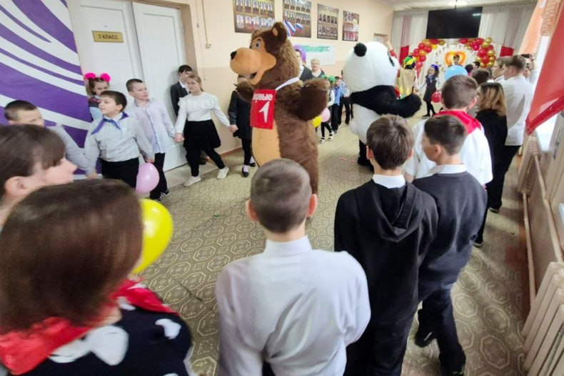 Движение Первых дарит праздник детям соцкатегорий! Движение Первых дарит праздник детям соцкатегорий!