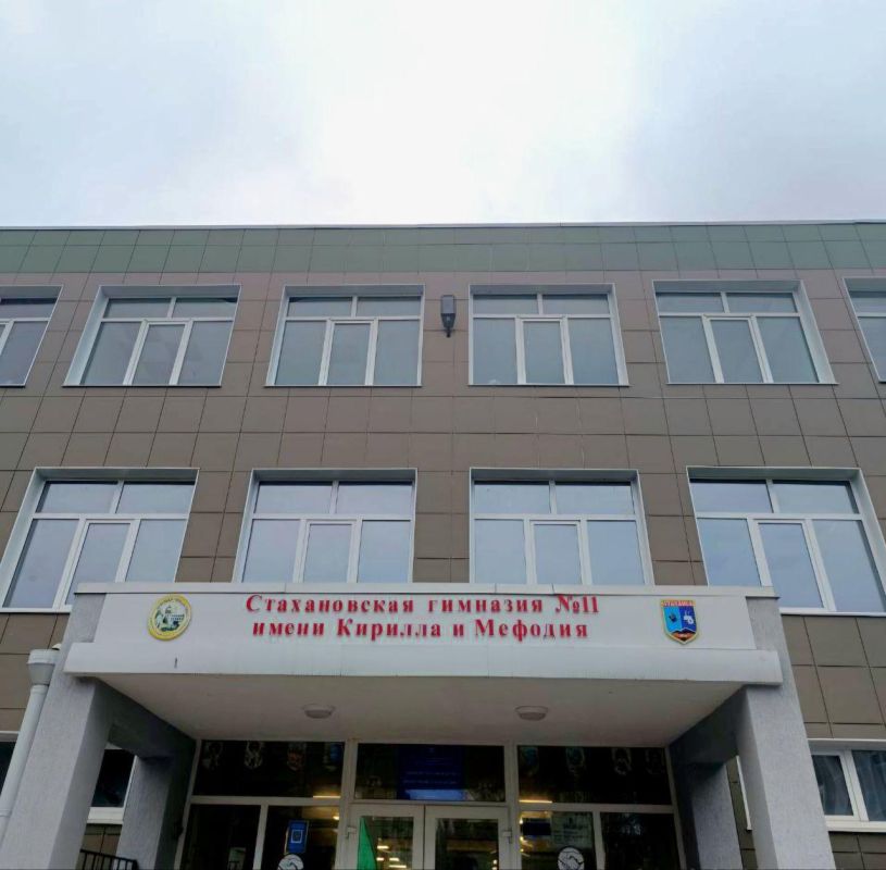 Омская область продолжает восстановление объектов в подшефном городе Стаханове Омская область продолжает восстановление объектов в подшефном городе Стаханове