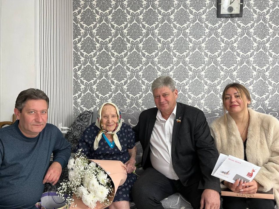 Юбилей героини: 100летие Анны Савельевны Чеузовой Юбилей героини: 100летие Анны Савельевны Чеузовой