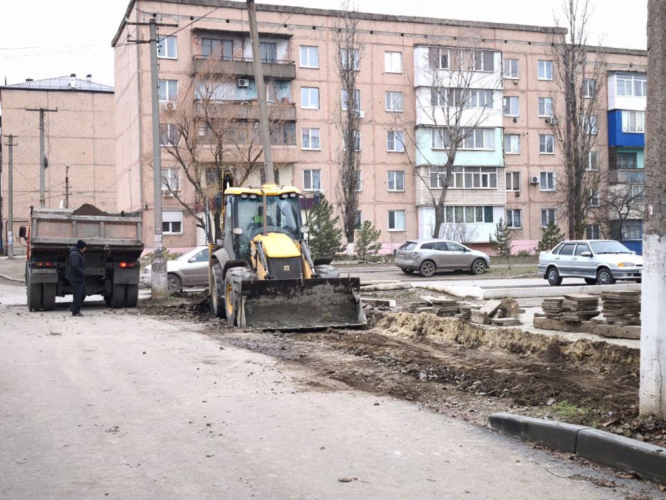 Евгений Морозов: В микрорайоне №4 начались работы по созданию безопасной пешеходной инфраструктуры Евгений Морозов: В микрорайоне №4 начались работы по созданию безопасной пешеходной инфраструктуры