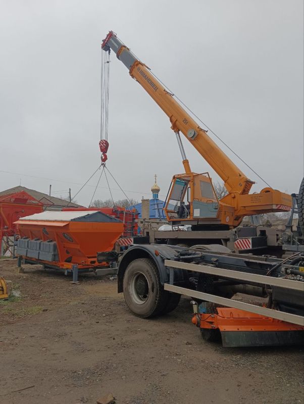 В Марковском округе подготовили спецтехнику к обслуживанию дорог зимой