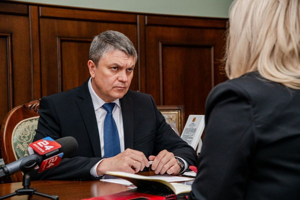 Глава ЛНР Леонид Пасечник заслушал доклады о выполнении поручений, данных на Прямой Линии Глава ЛНР Леонид Пасечник заслушал доклады о выполнении поручений, данных на Прямой Линии