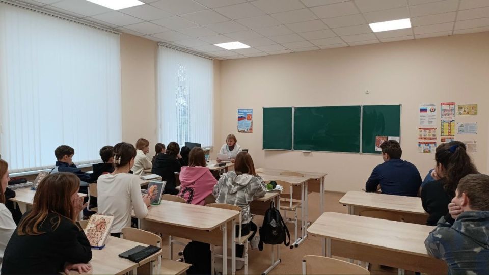 В Беловской средней школе №2 прошло профориентационное занятие, посвященное медицинским специальностям В Беловской средней школе №2 прошло профориентационное занятие, посвященное медицинским специальностям