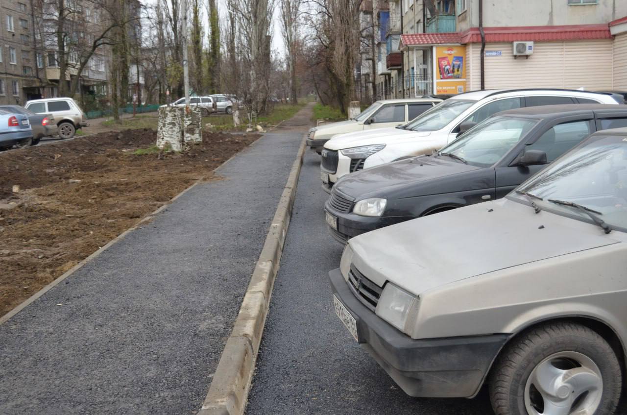 В Брянке завершили запланированный на 2025 год ремонт дорог В Брянке завершили запланированный на 2025 год ремонт дорог